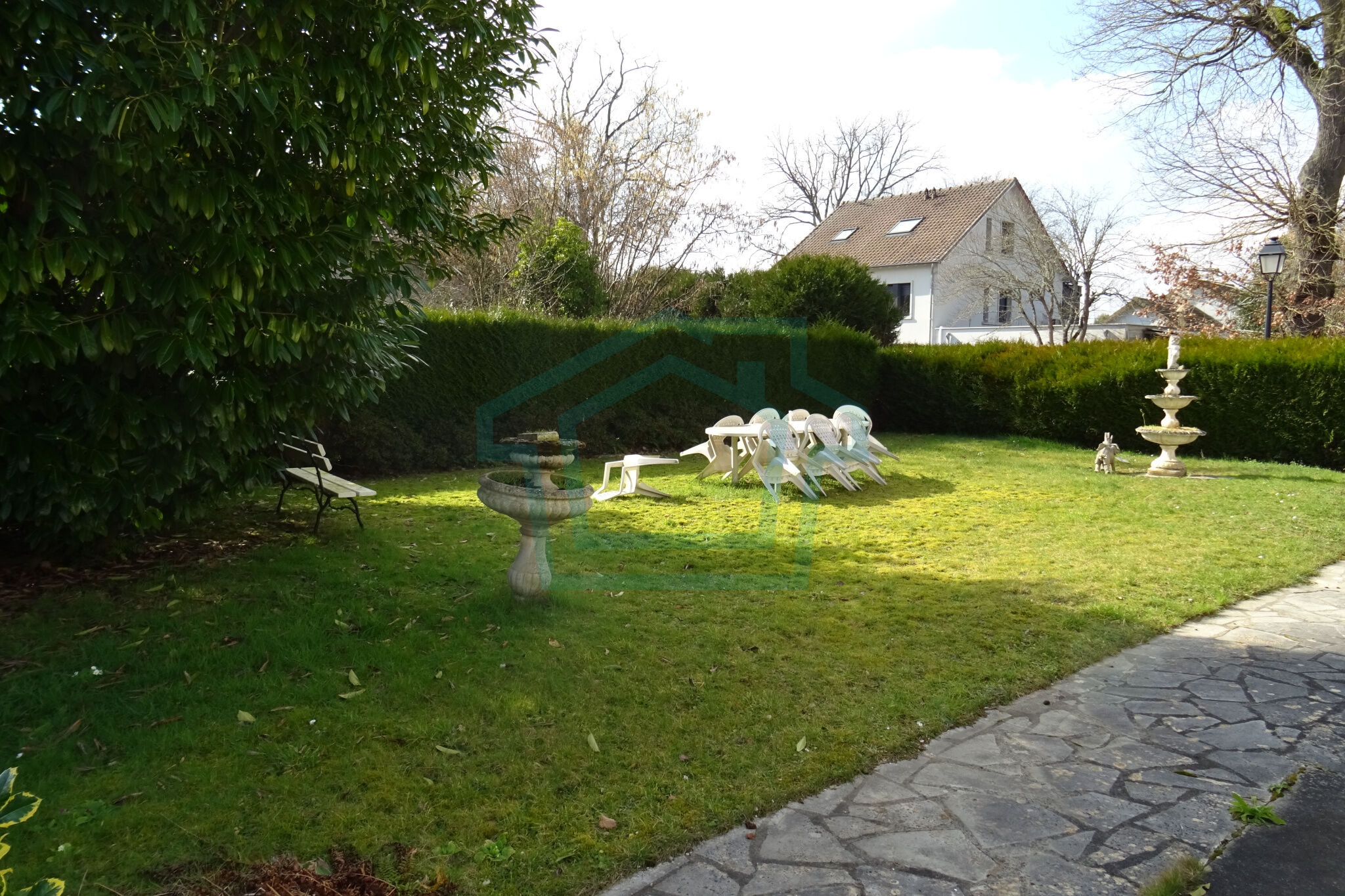 Photo 3