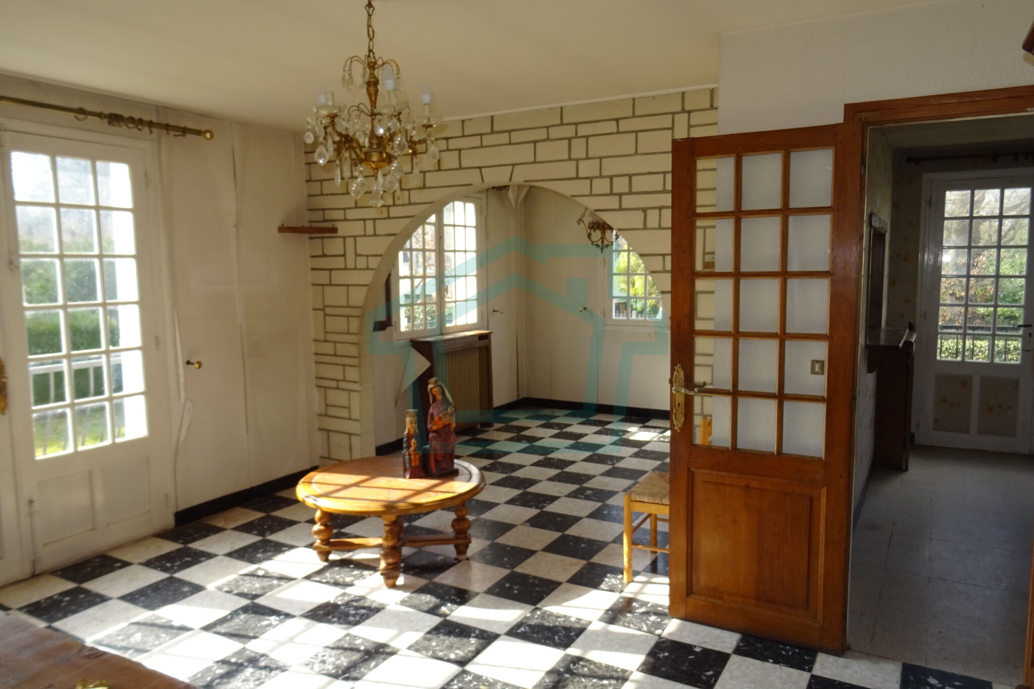Photo 8