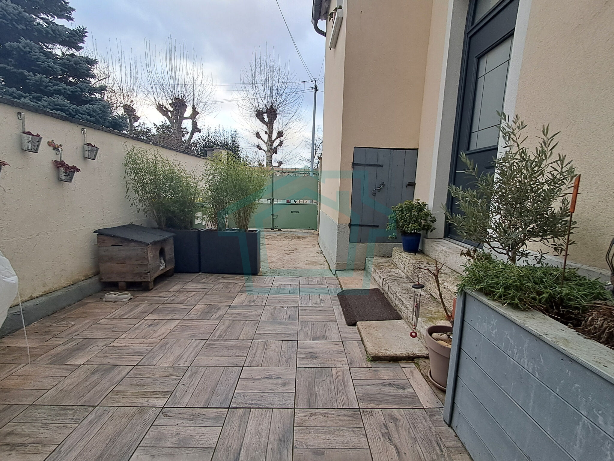 Photo 12